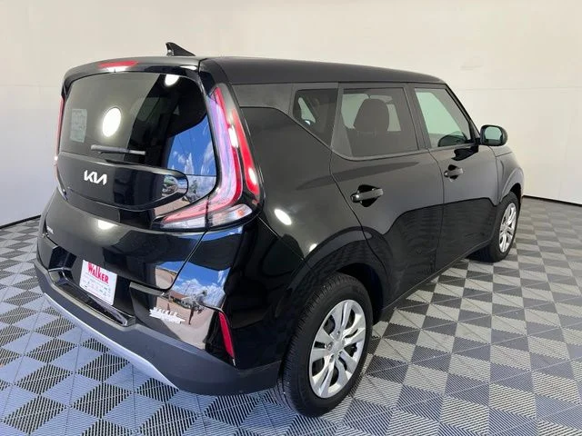 Used 2024 Black Kia LX image 7