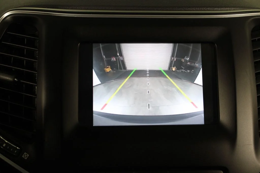 Used 2020 Gray Jeep Latitude Plus image 28