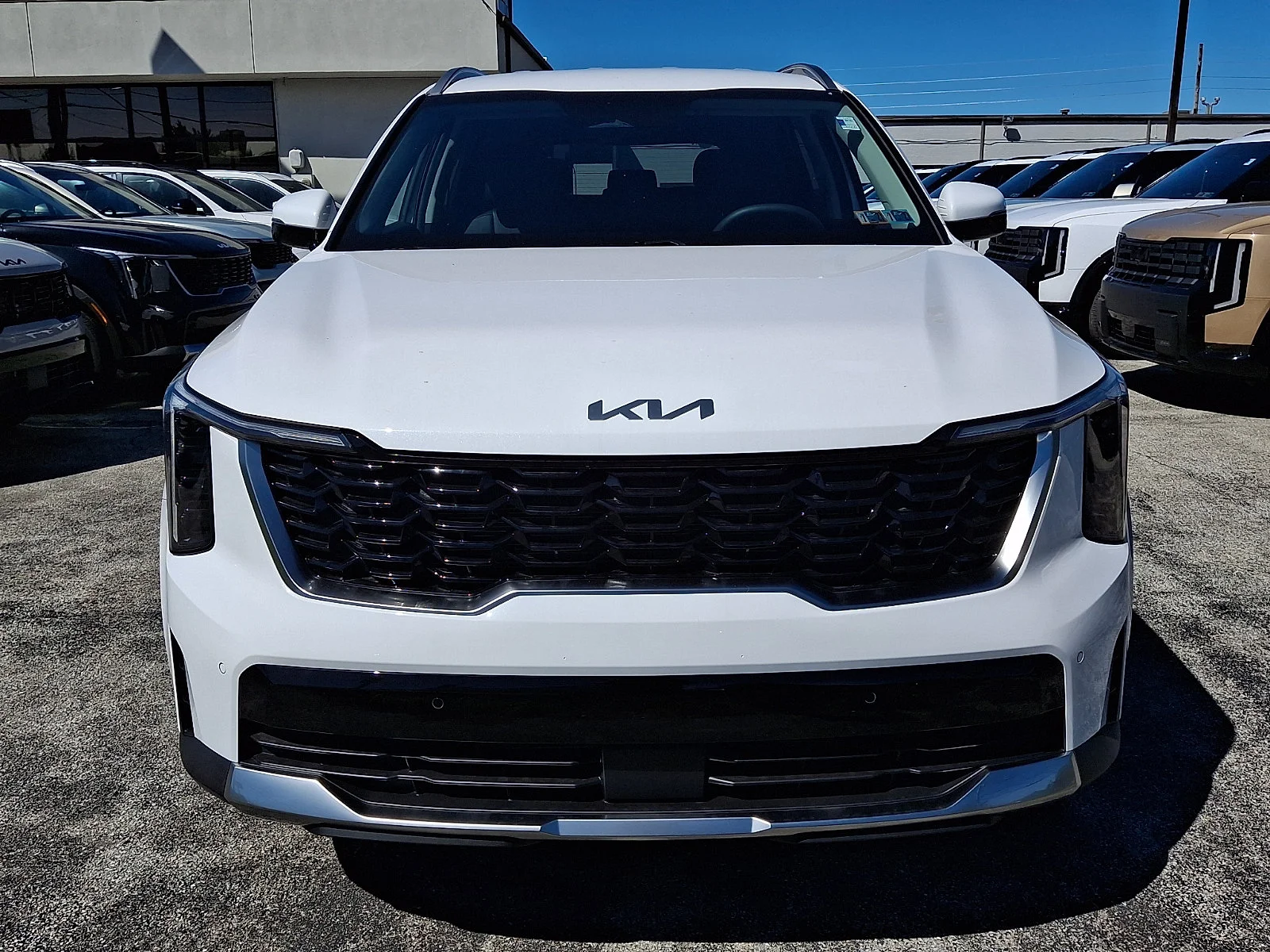 New 2026 White Kia S image 3