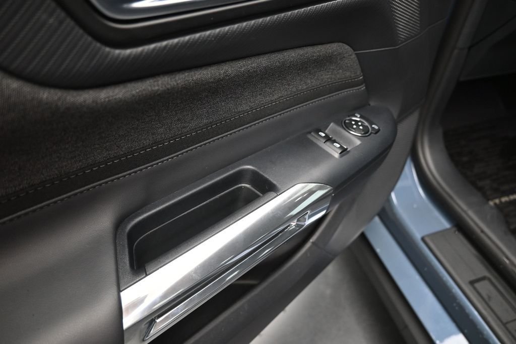 Used 2025 Blue Ford GT image 13