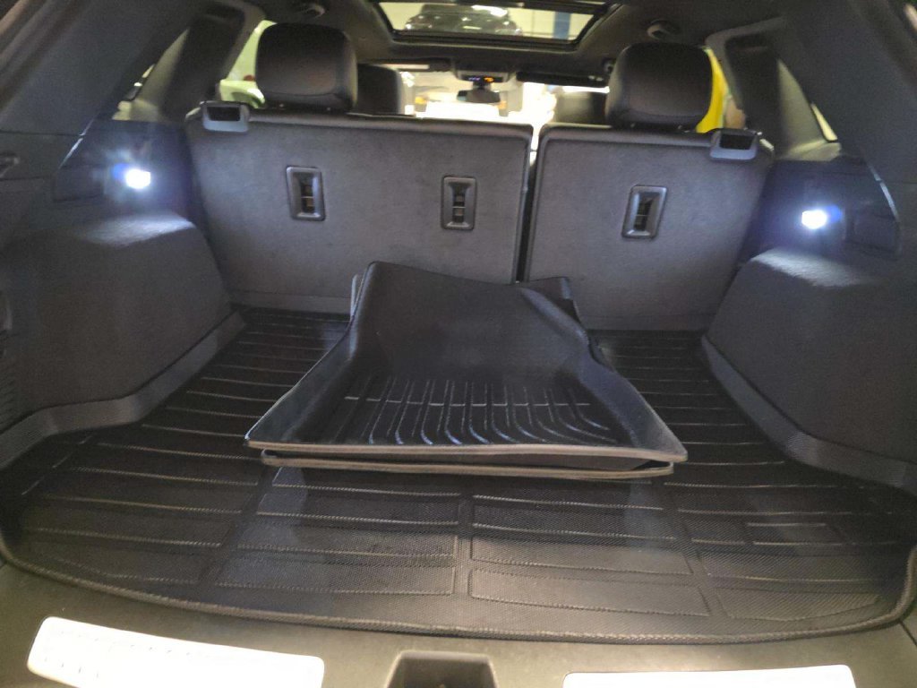 Used 2024 Black Cadillac Premium Luxury image 13