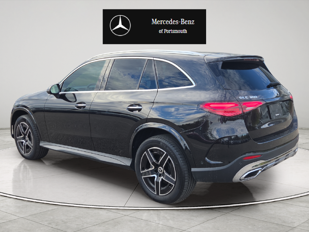 Used 2023 Black Mercedes-Benz GLC 300 image 3