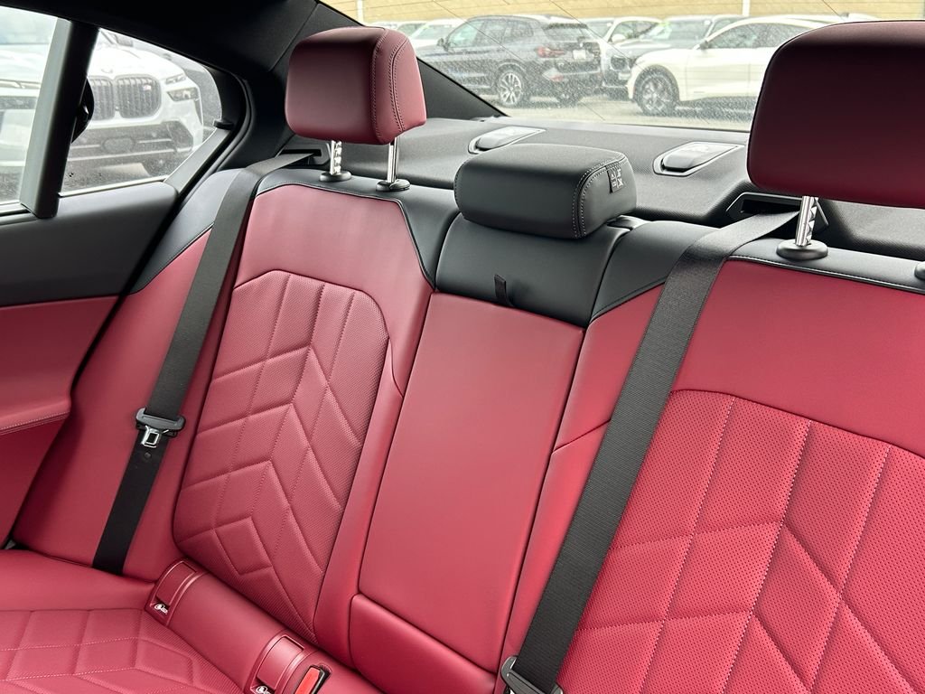 New 2027 Black Sapphire Metallic BMW eDrive40 image 32