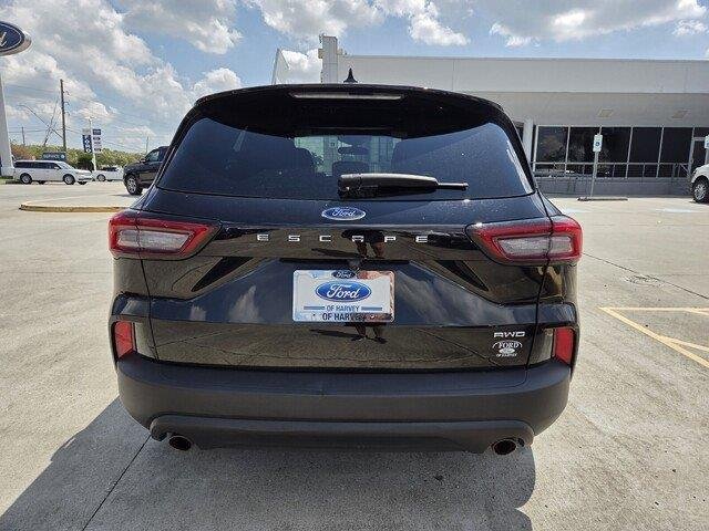 Used 2025 Agate Black Metallic Ford ST-Line image 4
