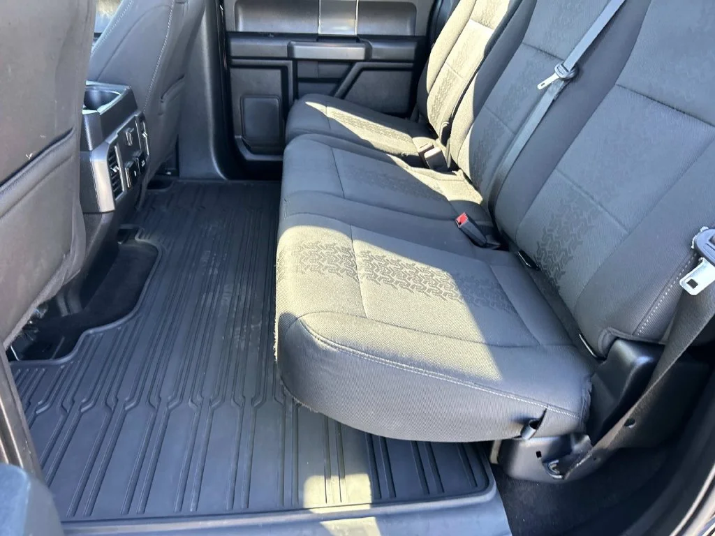 Used 2019 Black Ford XLT image 11
