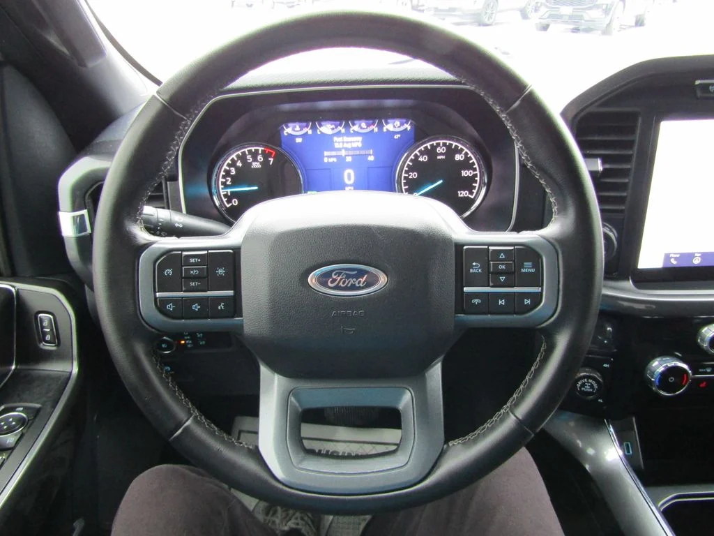 Used 2023 Oxford White Ford XLT image 15