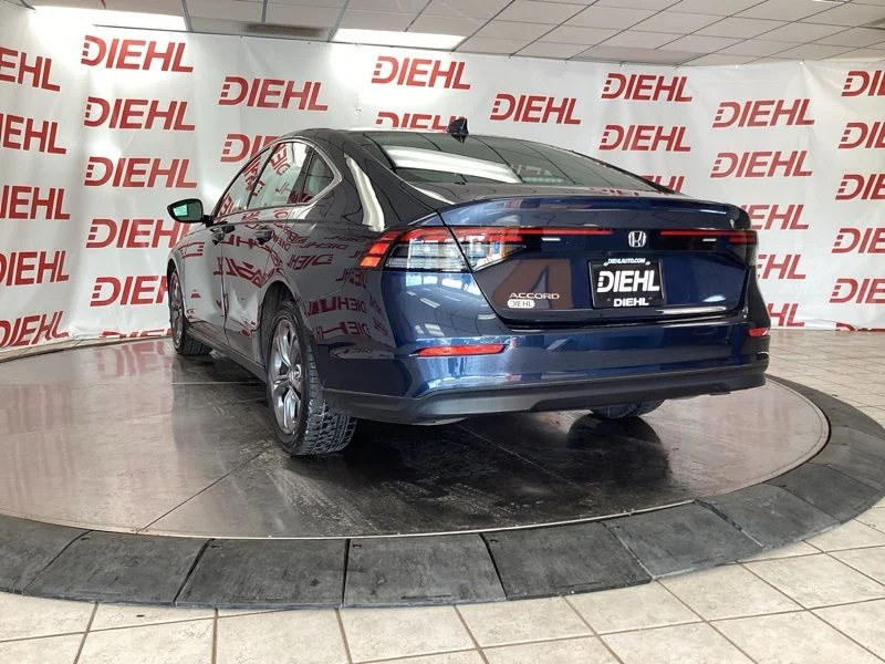 Used 2023  Honda EX image 5