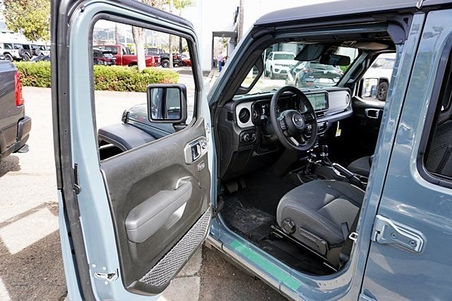 New 2026 Anvil Clear-Coat Exterior Paint Jeep Sport S image 42