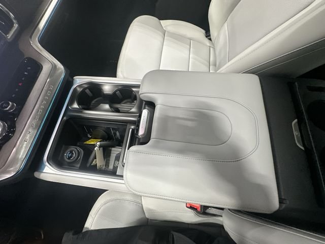 New 2027 White Ford Platinum image 28