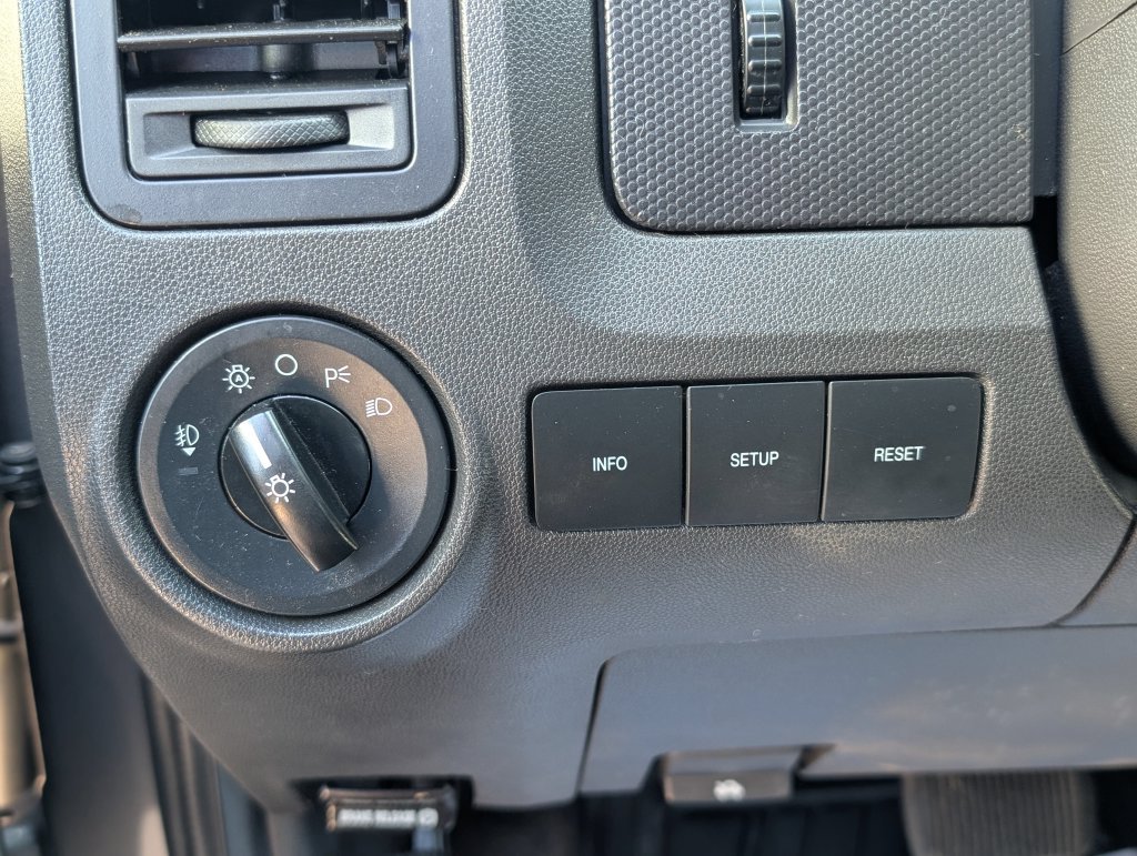 Used 2012 Gray Ford XLT image 16
