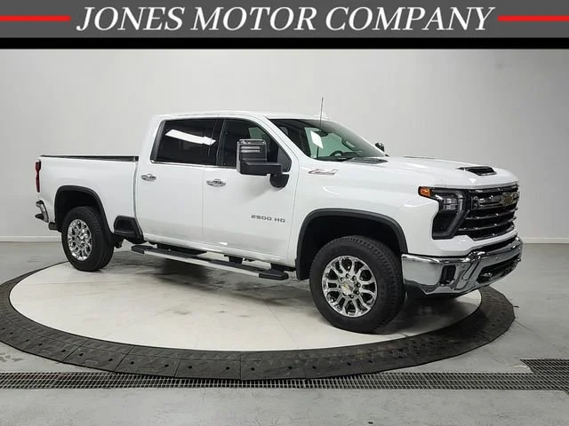 2024 Chevrolet Silverado HD LTZ 4WD Crew Cab Standard Box's photo