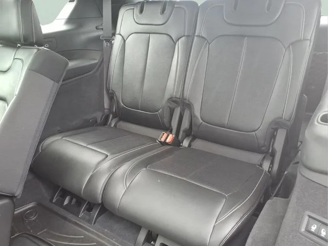 Certified Used 2023 Black Jeep Overland image 24