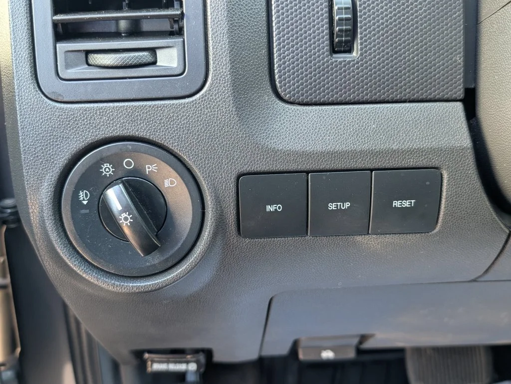 Used 2012 Gray Ford XLT image 16