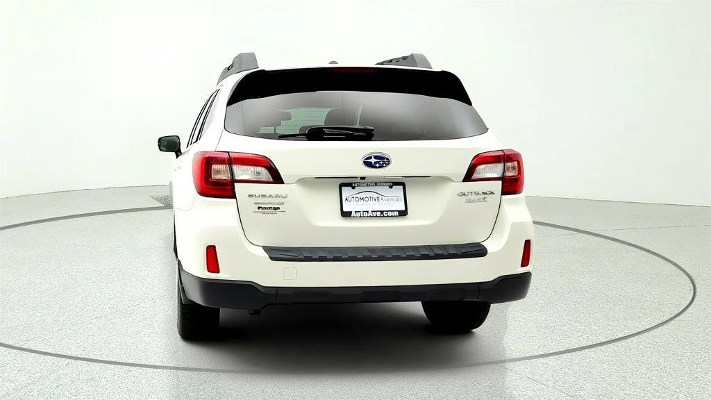 Used 2015 Crystal White Pearl Subaru 4dr Wagon 2.5i Limited PZEV w/ Popular Package #4 image 6