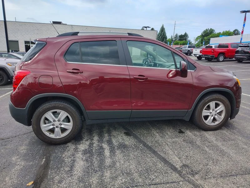 Used 2016 Red Chevrolet LT image 4