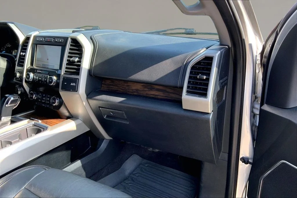Used 2020 Silver Metallic Ford Lariat image 17