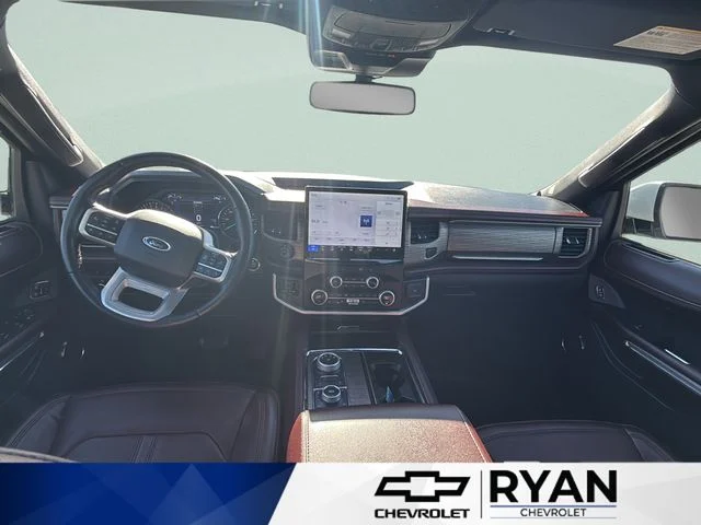 Used 2023 White Ford Limited image 2