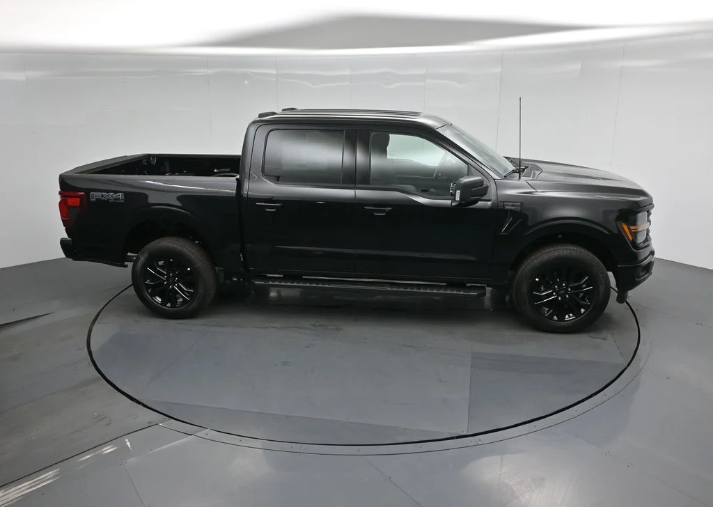 New 2026 Agate Black Metallic Ford XLT image 50