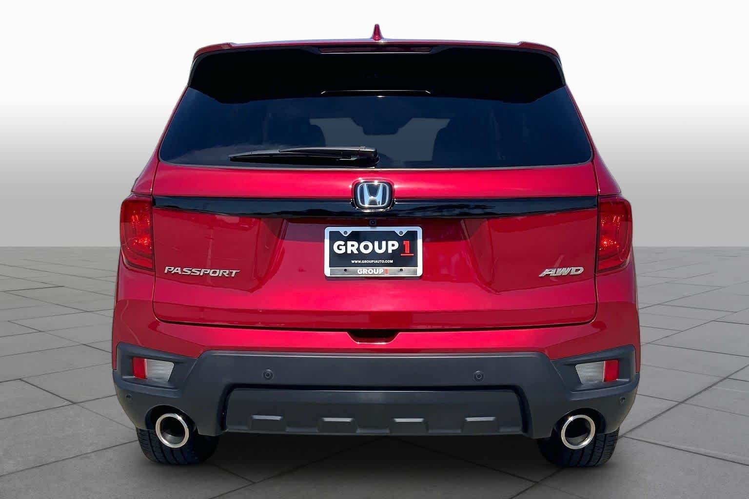 Used 2024 Radiant Red Metallic II Honda EX-L image 5