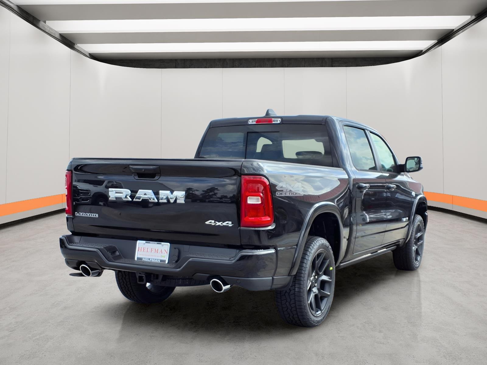New 2026 Diamond Black Crystal Pearl-Coat Exterior Paint RAM Laramie image 6