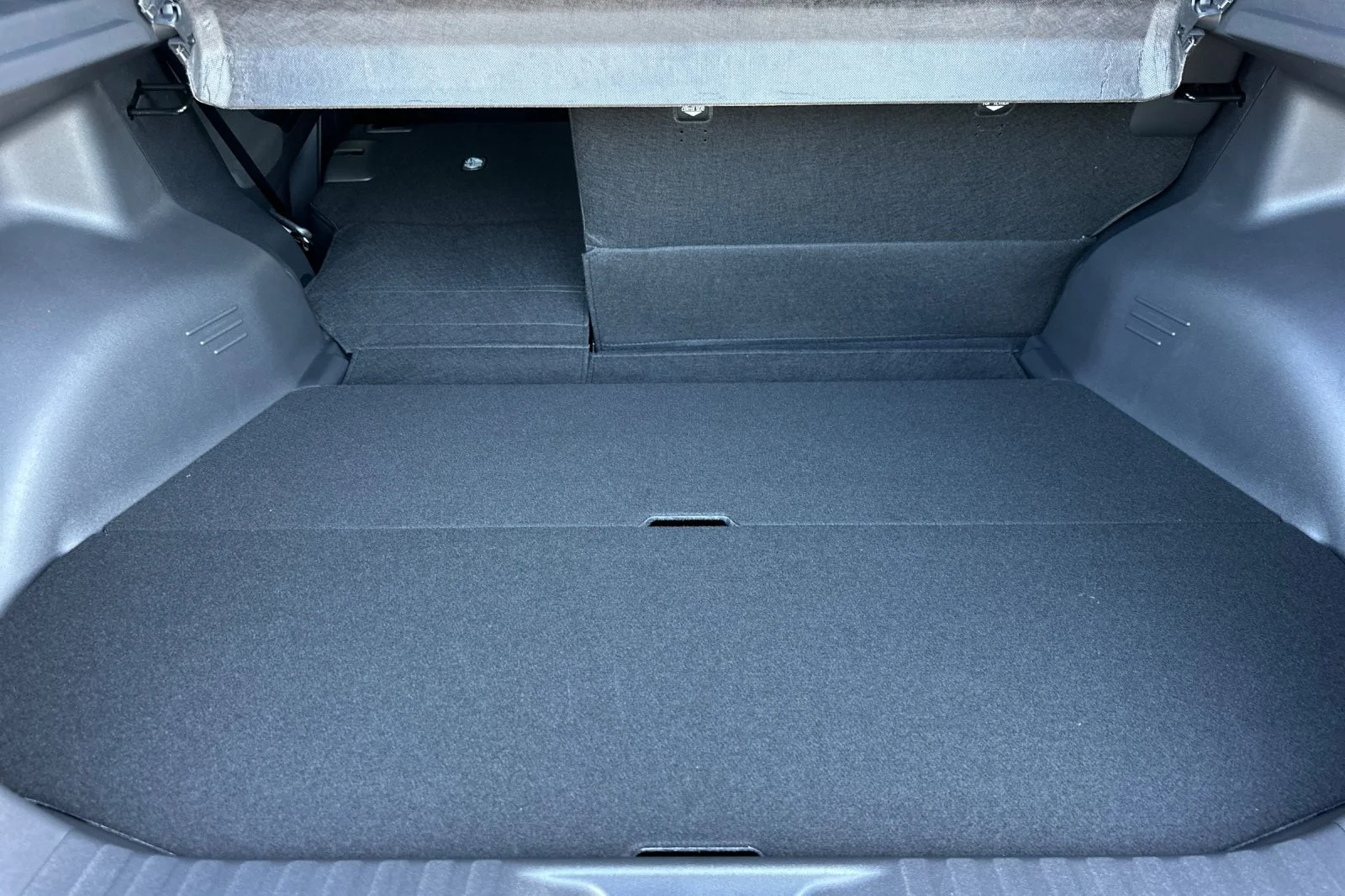 New 2026 Wind Chill Pearl <sup>1</sup> Toyota  SE image 14