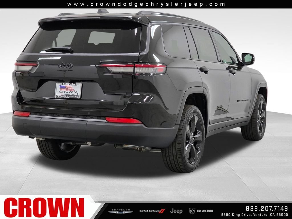 New 2026 Diamond Black Crystal Pearl-Coat Exterior Paint Jeep Limited image 5