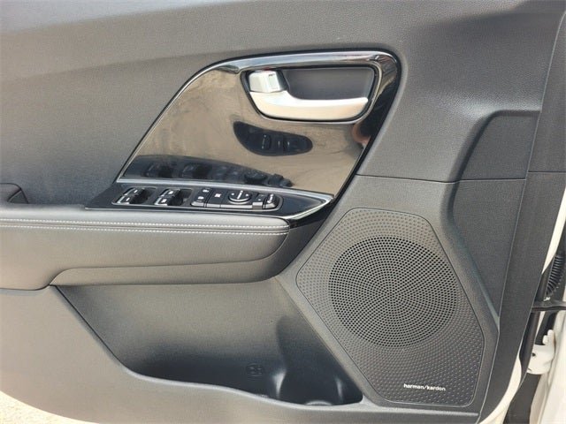 2022 Kia Niro EX - Photo 21