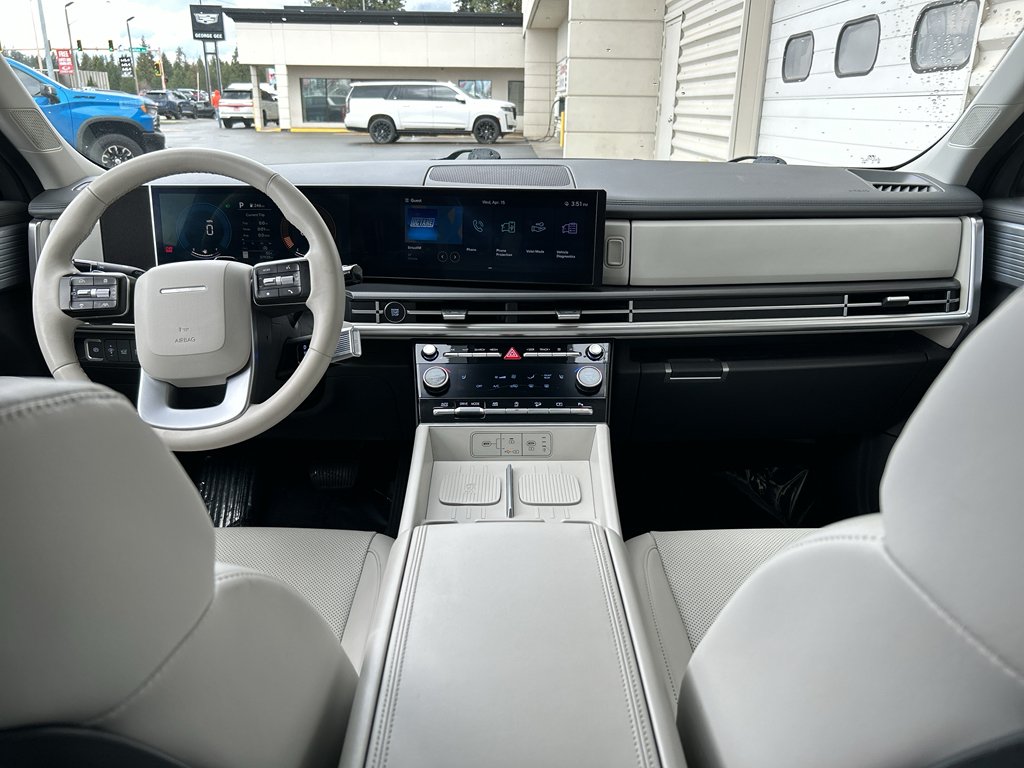 Used 2024 Grey Hyundai SEL image 16