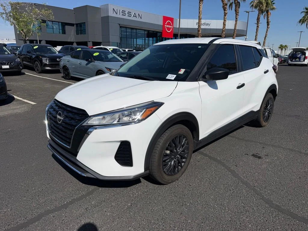 2022 Nissan Kicks 1.6 S's photo