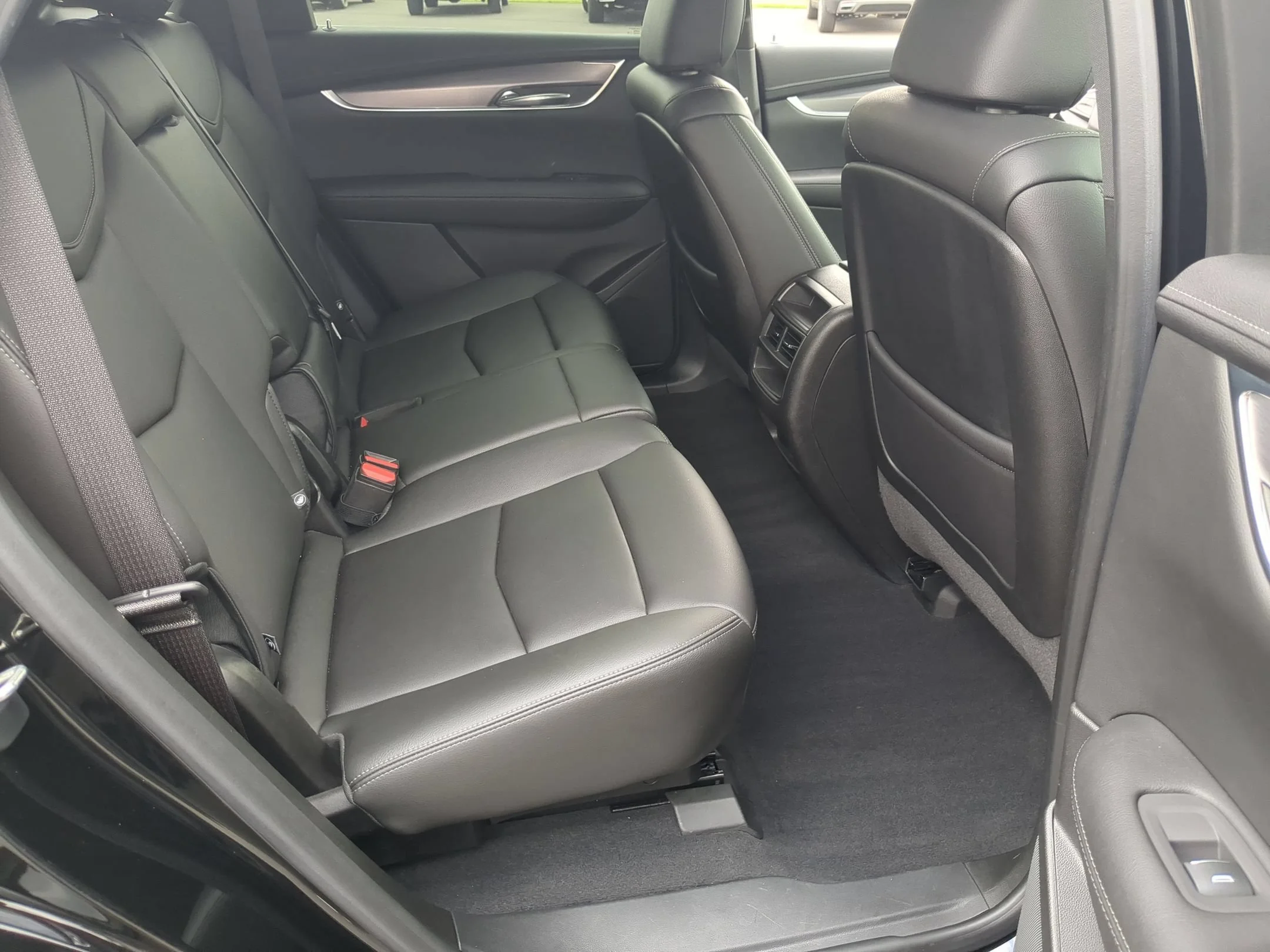 Used 2021 Stellar Black Metallic Cadillac AWD Luxury image 25