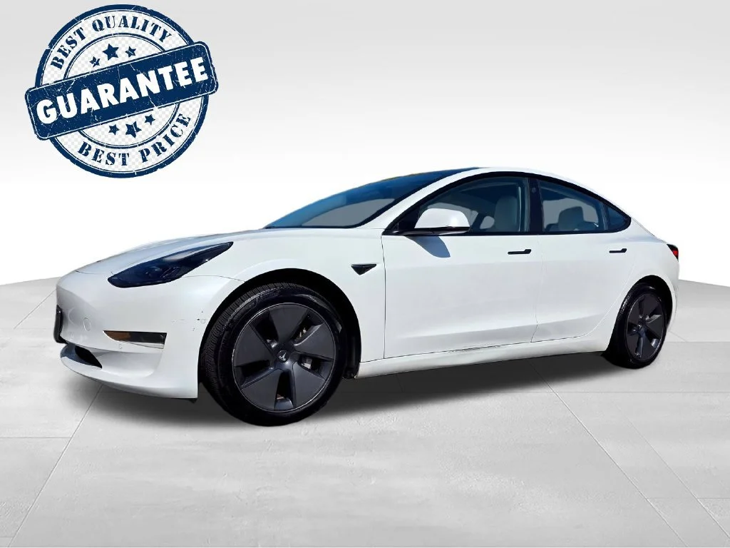 Used 2021  Tesla Long Range image 2