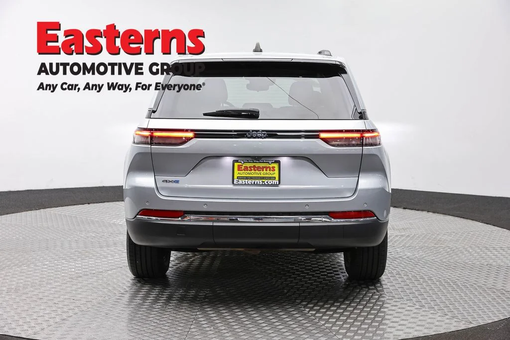Used 2022 Silver Jeep 4xe image 6
