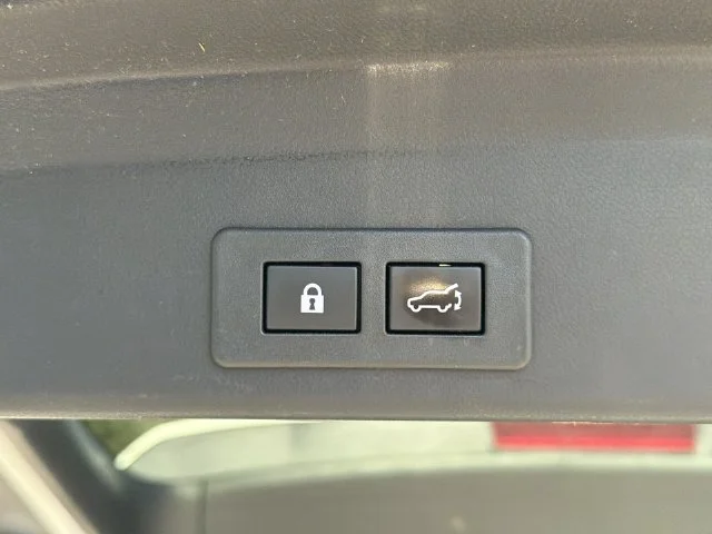 Used 2023 White Subaru Limited image 40