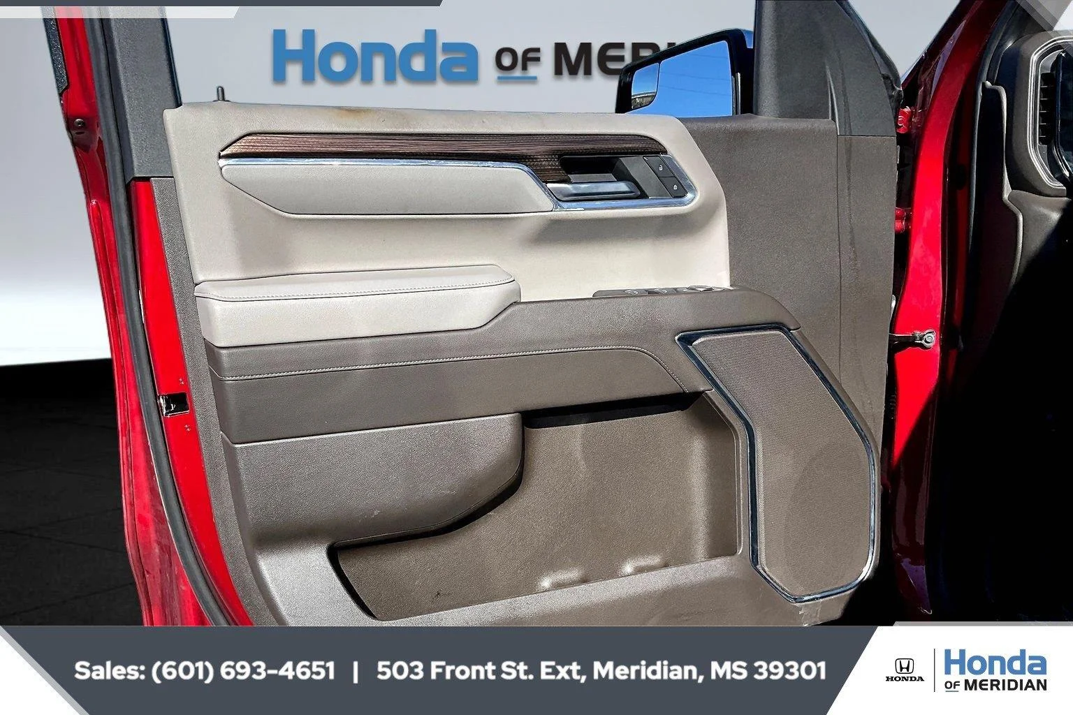 Used 2024 Radiant Red Tintcoat Chevrolet LT image 17