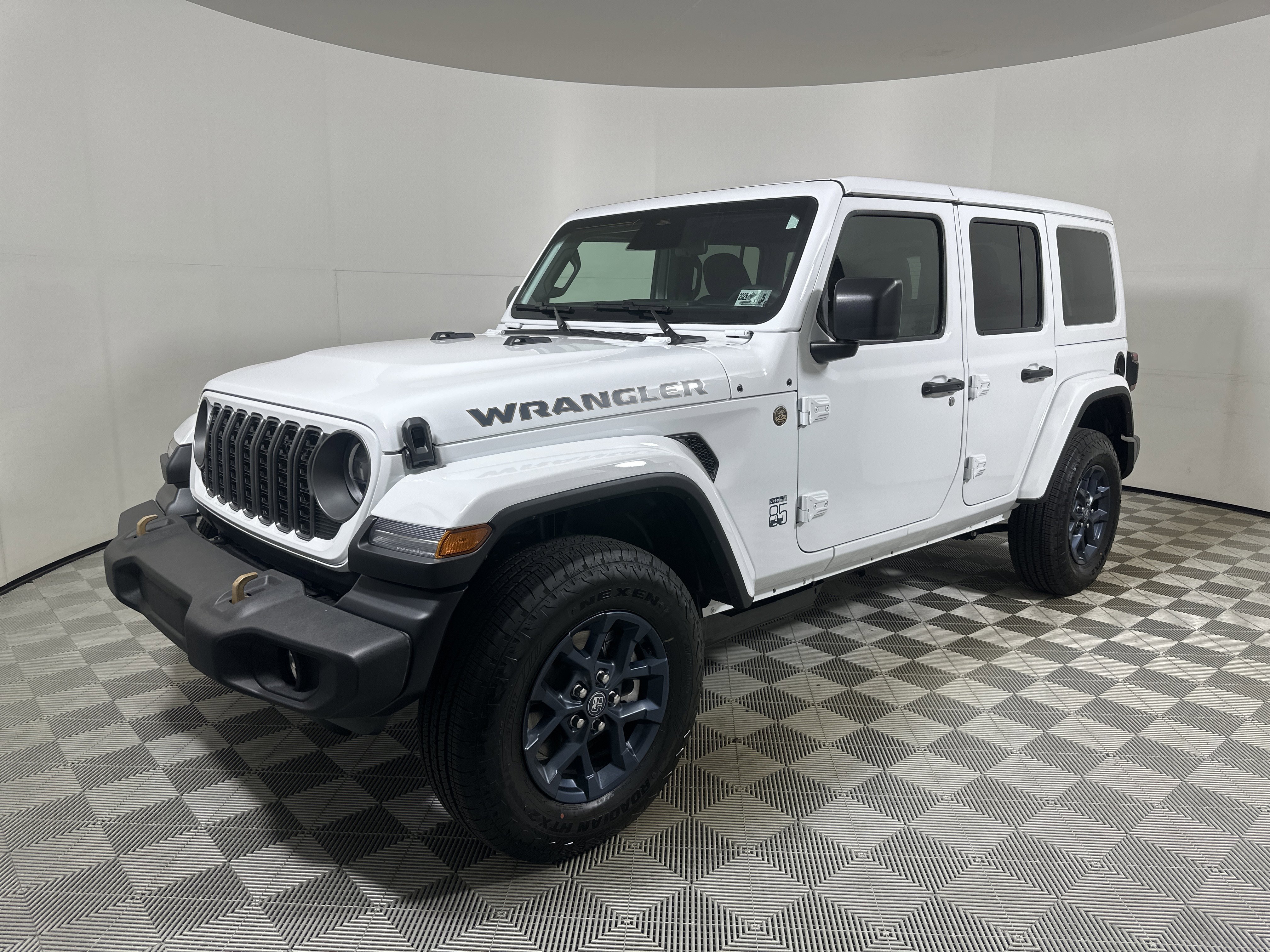 New 2026 Bright White Clear-Coat Exterior Paint Jeep 85th Anniversary image 3