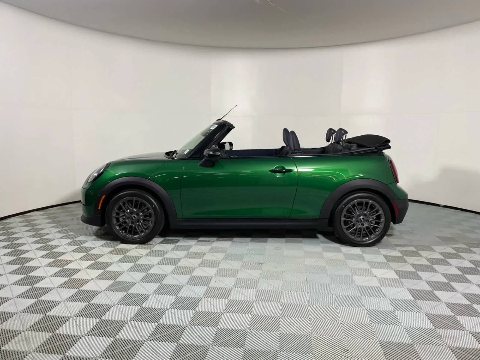 2026 MINI Convertible S - Photo 6