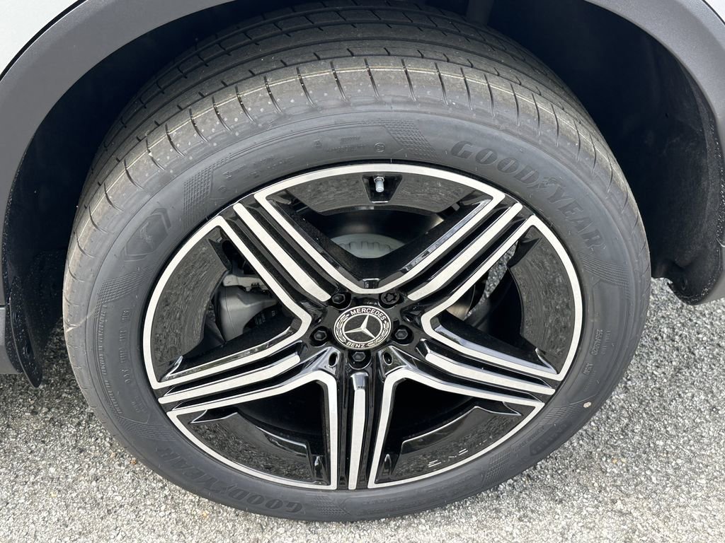 New 2026 Cirrus Silver Metallic Mercedes-Benz GLC 300 image 23