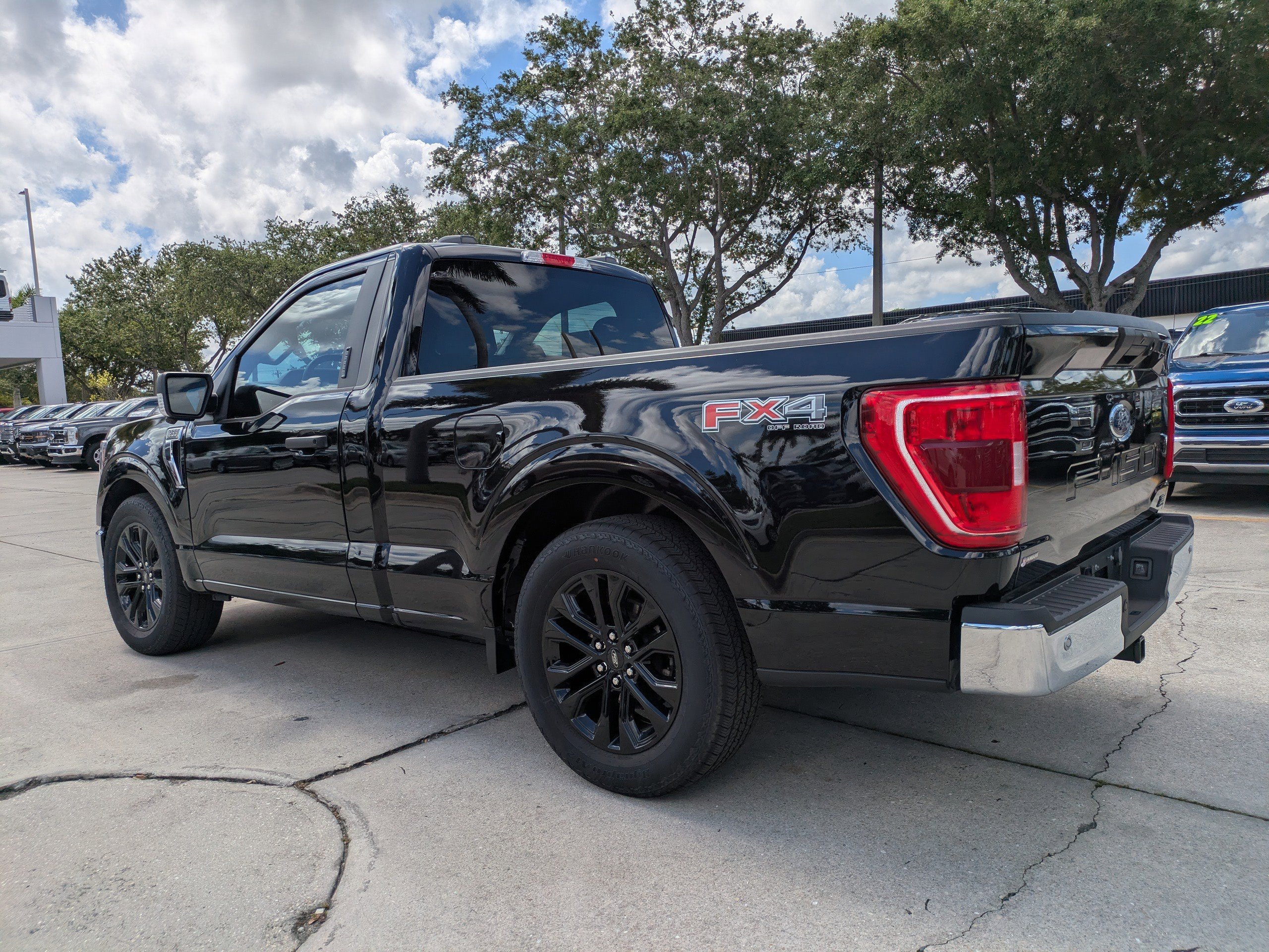 Used 2023 Black Metallic Ford XLT image 6