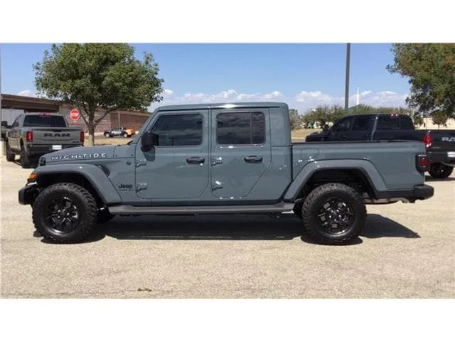 New 2025 Anvil Clear-Coat  Paint Jeep HIGH TIDE 4X4 image 8