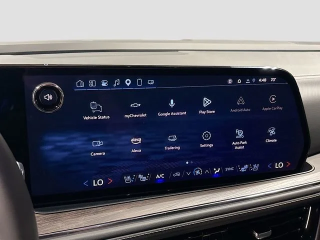 2025 Chevrolet Suburban Premier - Photo 18