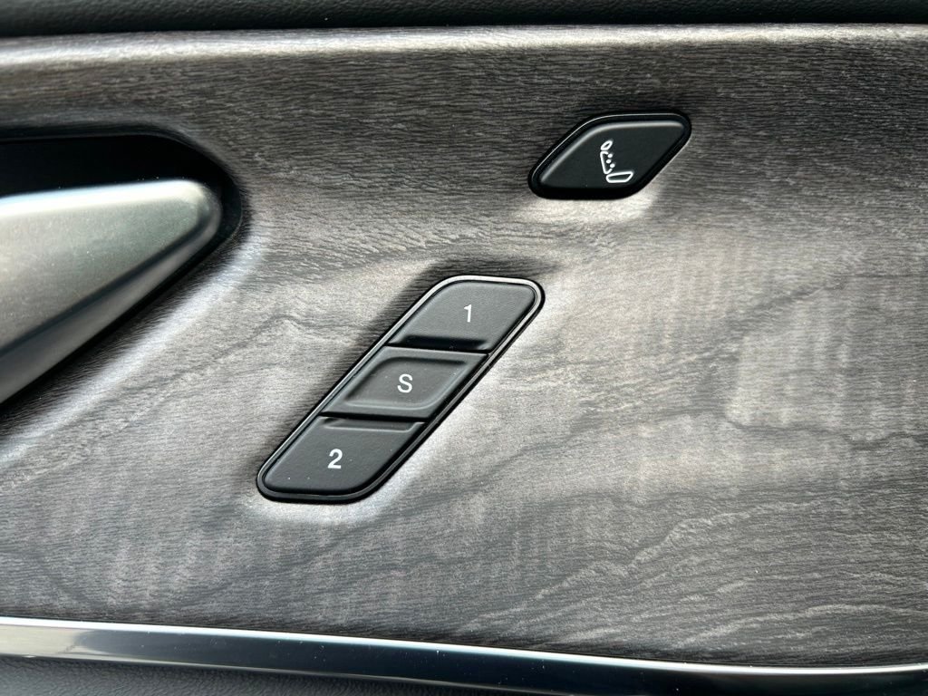 Used 2022 Gray Jeep Overland image 14