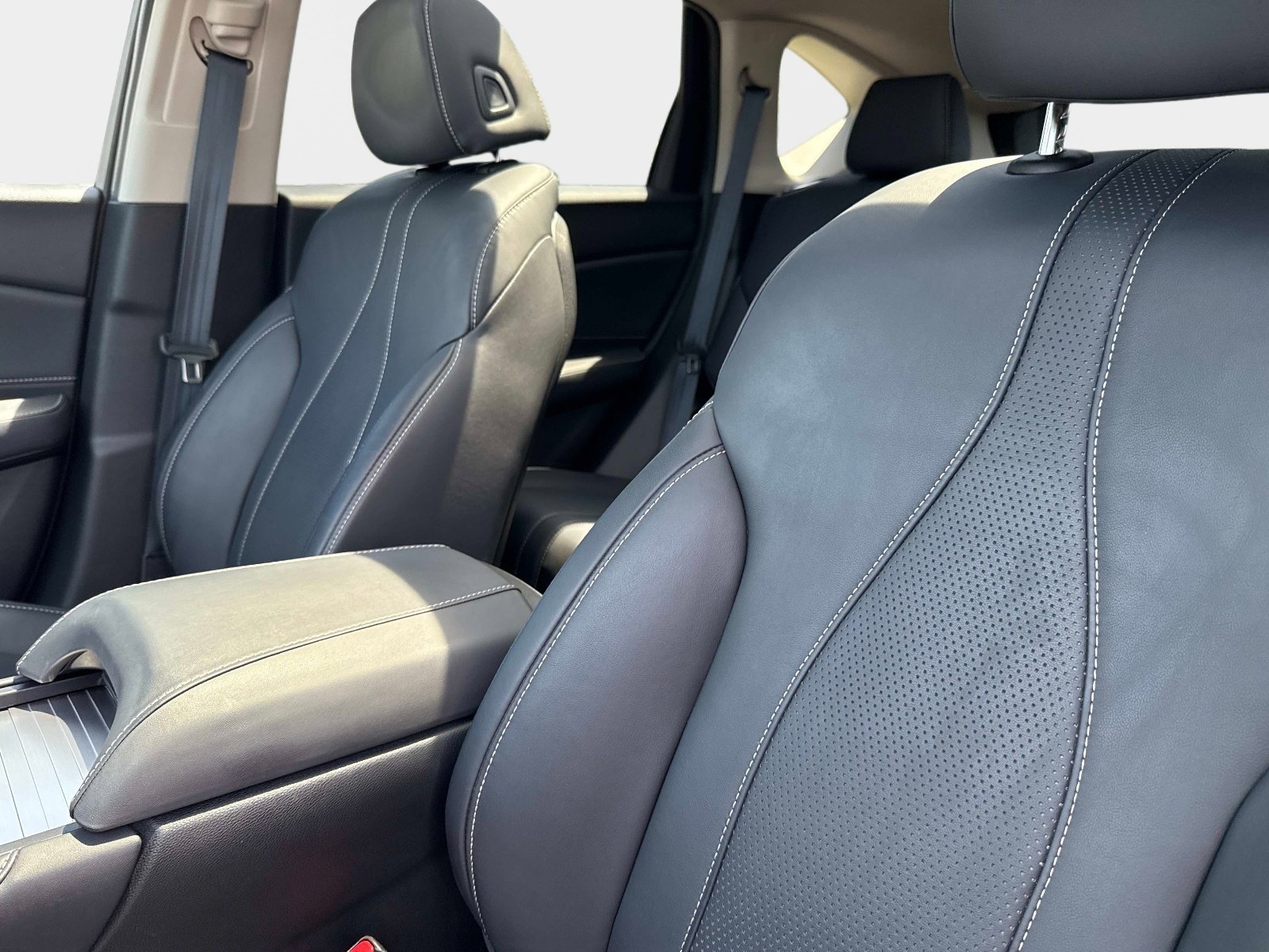Used 2023  Acura w/Technology Package image 22