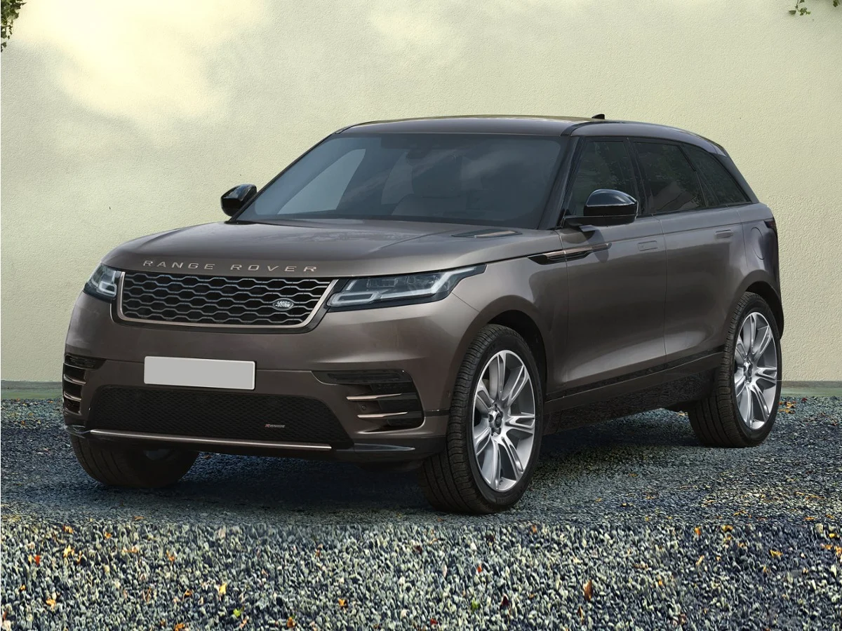 Used 2023 White Land Rover R-Dynamic S image 1