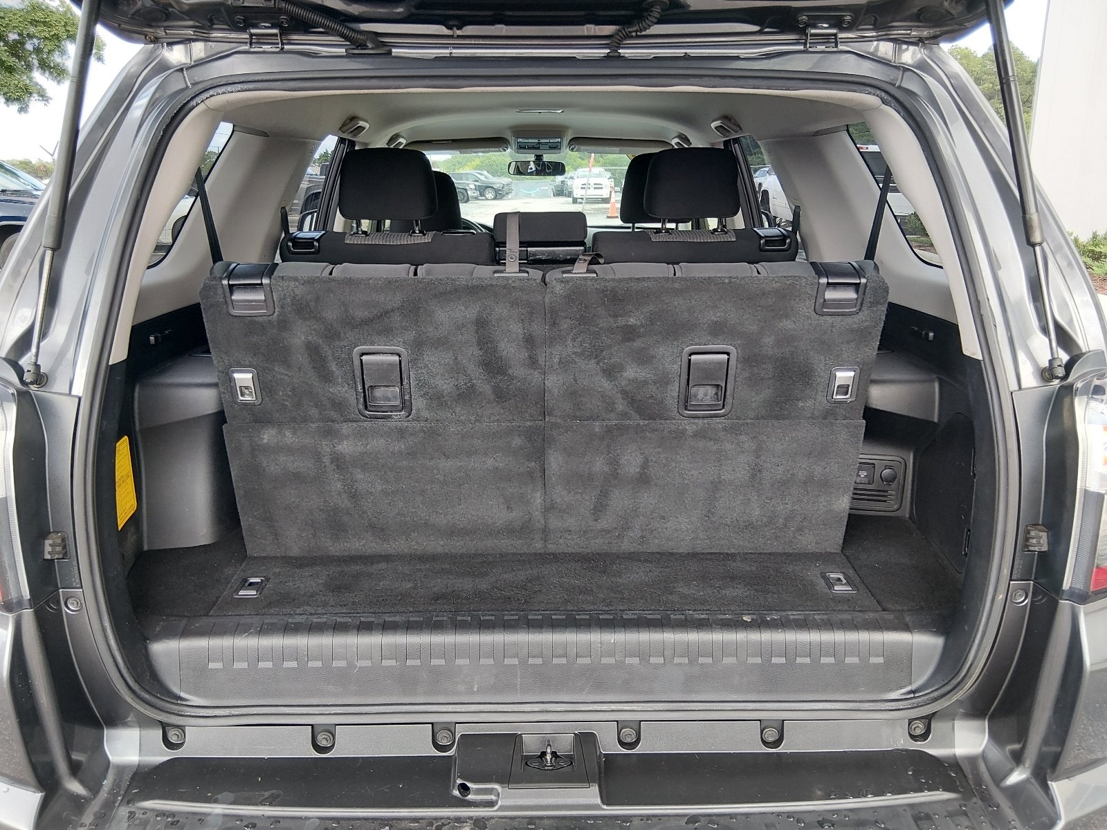 Used 2015 Magnetic Gray Metallic Toyota SR5 image 14