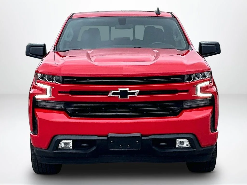 Used 2021 Red Chevrolet RST image 4