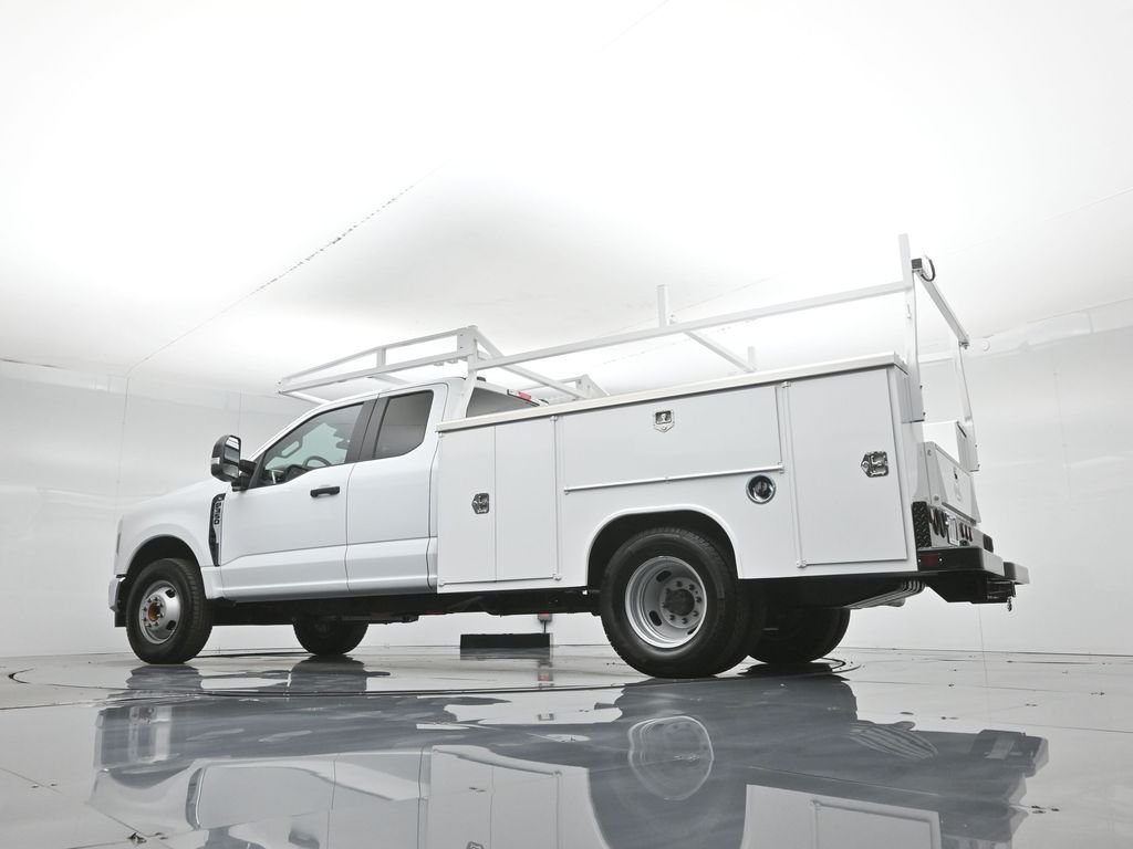 New 2026 Oxford White Ford XL image 55