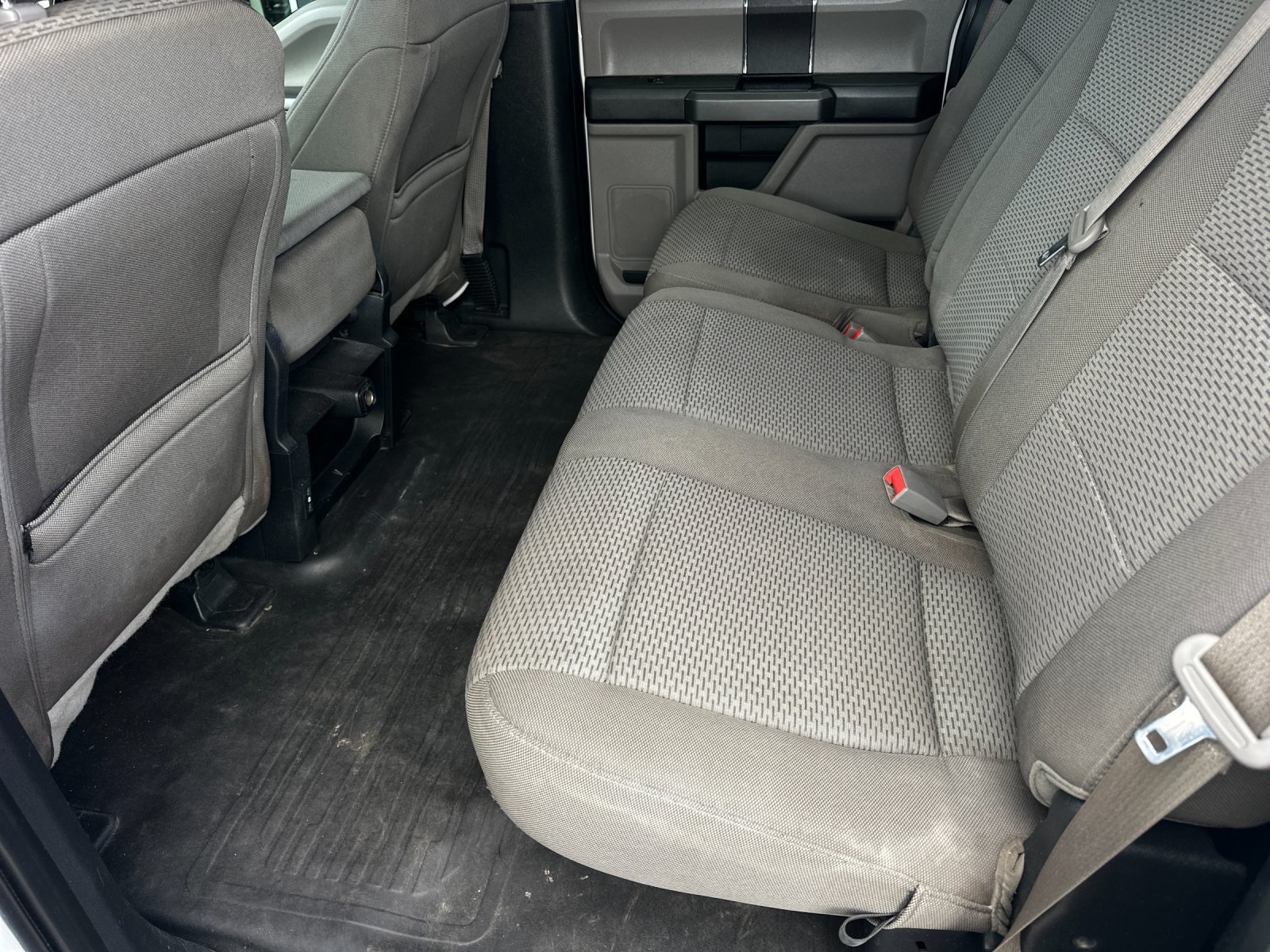 Used 2019 Oxford White Ford XLT image 12