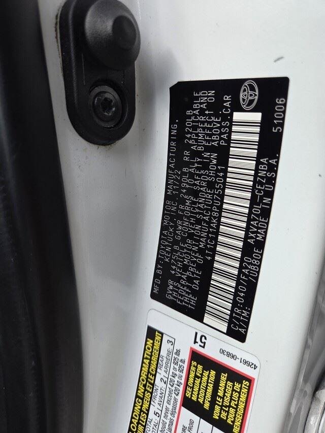 Used 2023 Ice Cap Toyota LE image 30