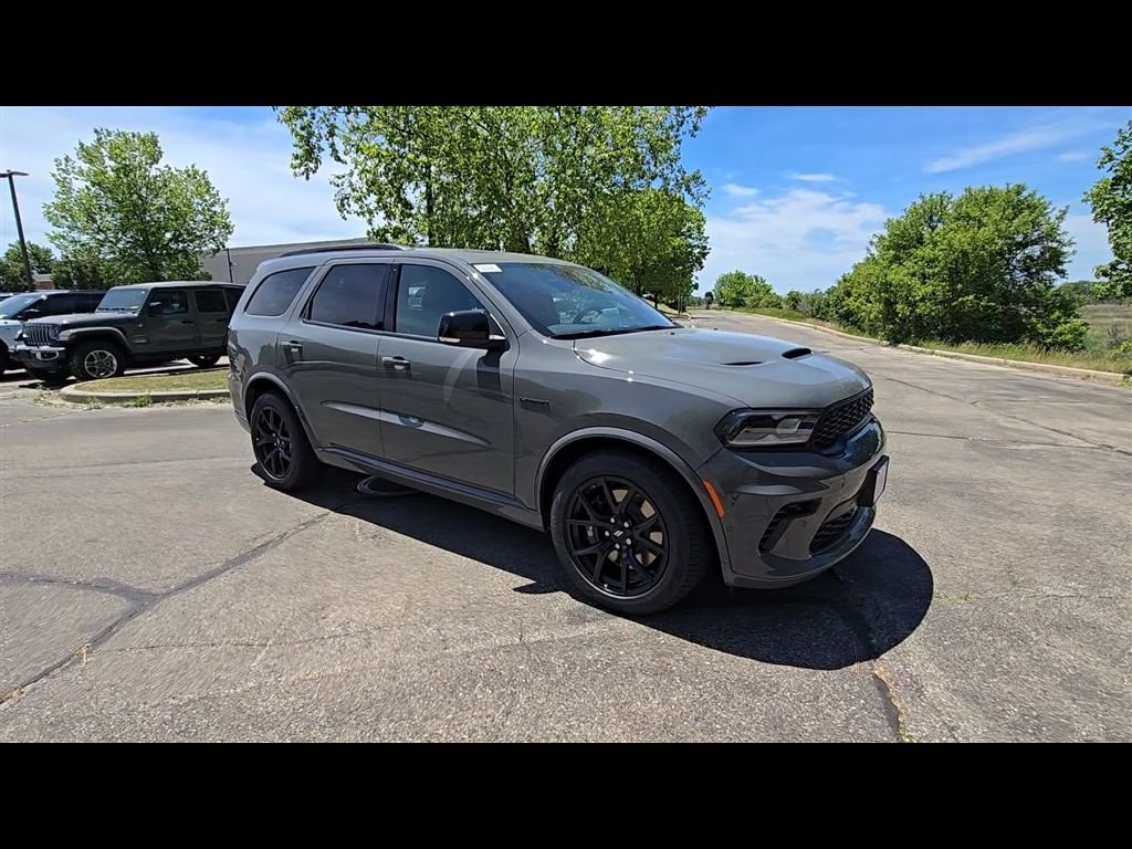 New 2026 Destroyer Gray Clear-Coat Exterior Paint Dodge GT Plus HEMI V8 image 9