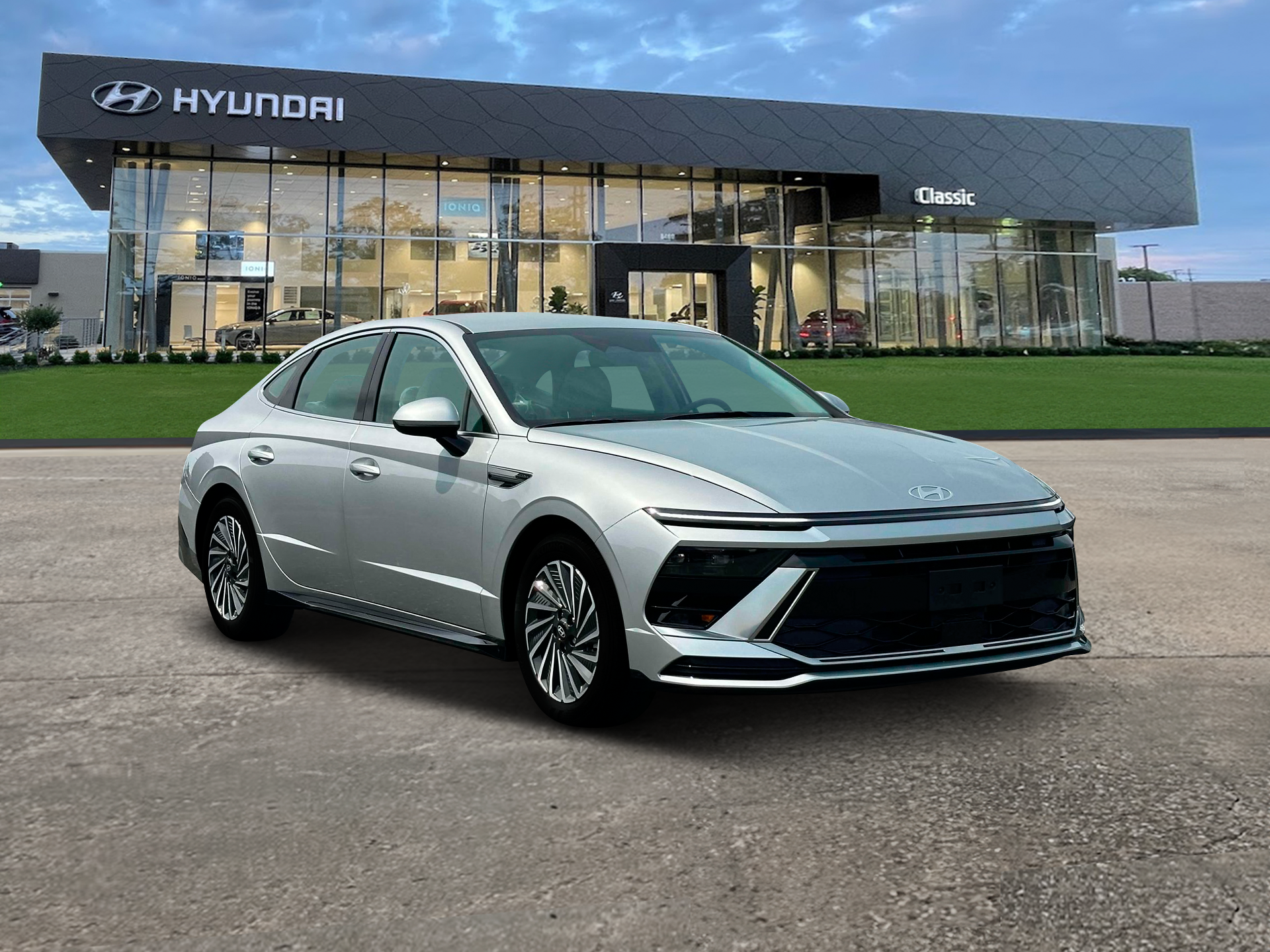 Used 2025 Aero Silver Metallic Hyundai SEL image 11